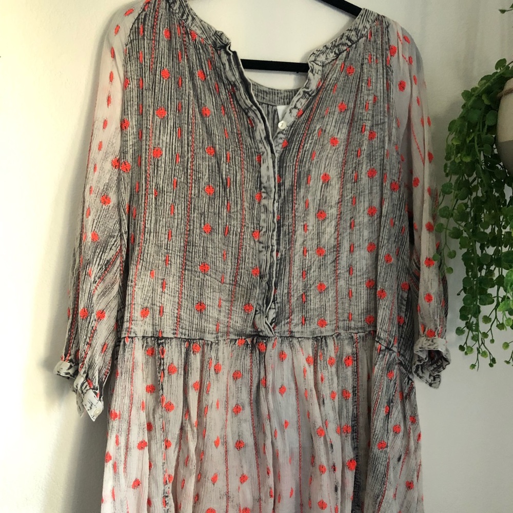 women’s blouse - Picture 3 of 3